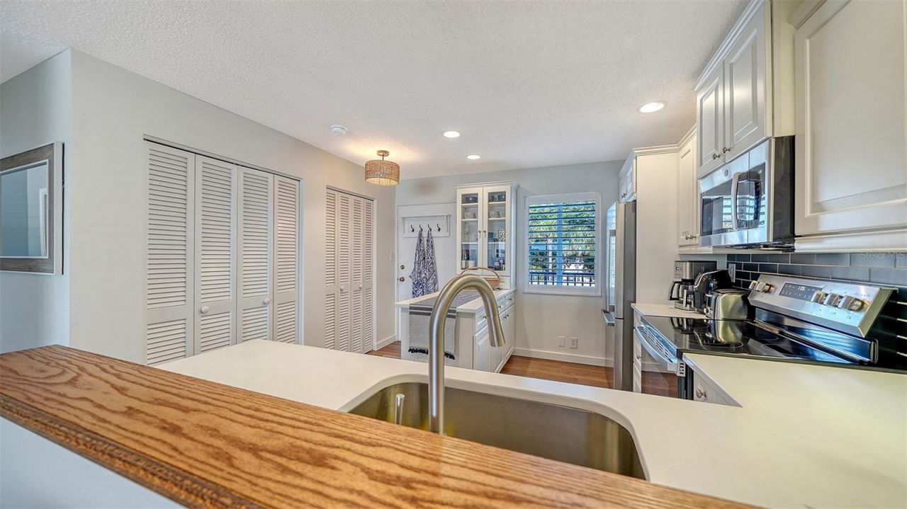 8977 Midnight Pass Road, Unit 222, Sarasota, FL 34242 Photo
