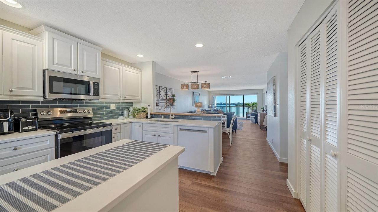 8977 Midnight Pass Road, Unit 222, Sarasota, FL 34242 Photo