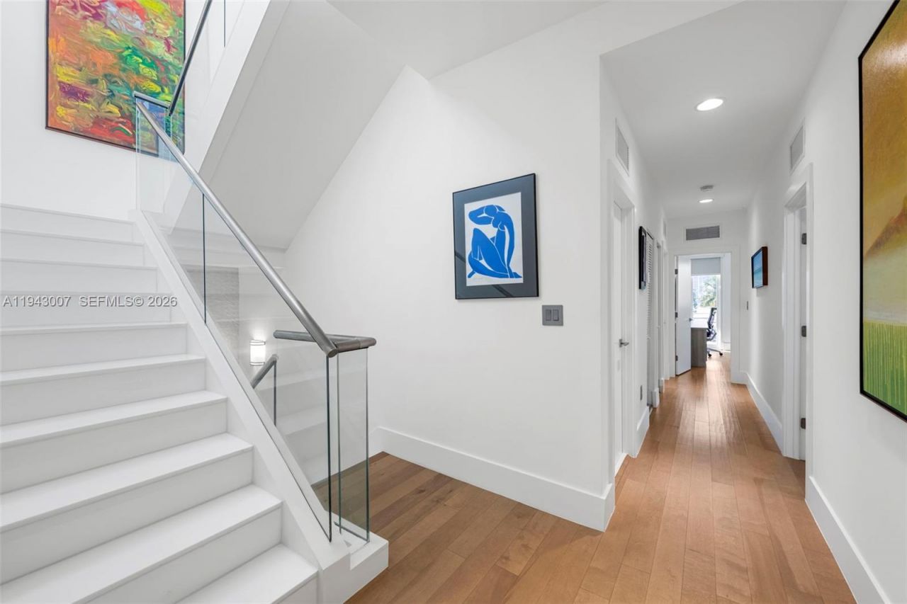 19005 Atlantic Blvd, Sunny Isles Beach, FL 33160 Photo