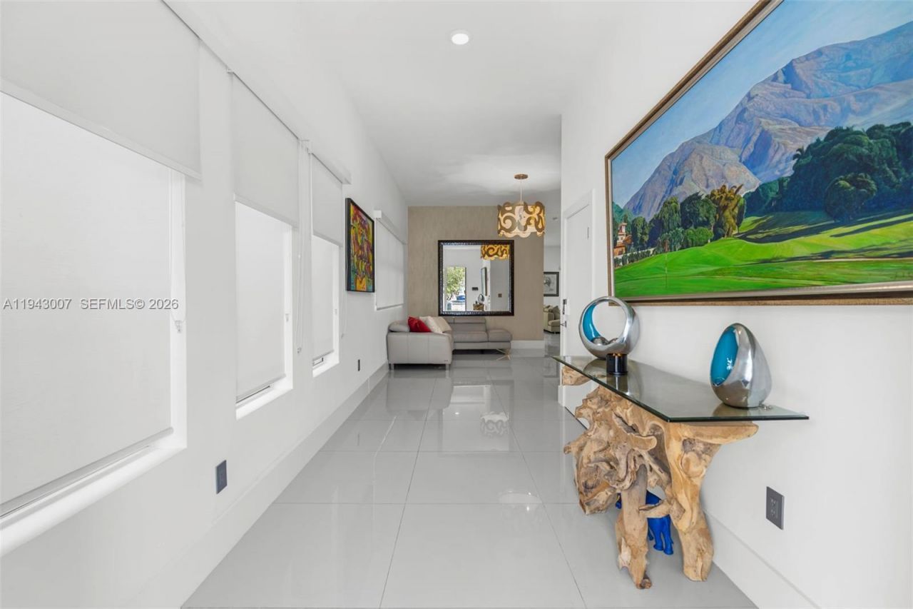 19005 Atlantic Blvd, Sunny Isles Beach, FL 33160 Photo