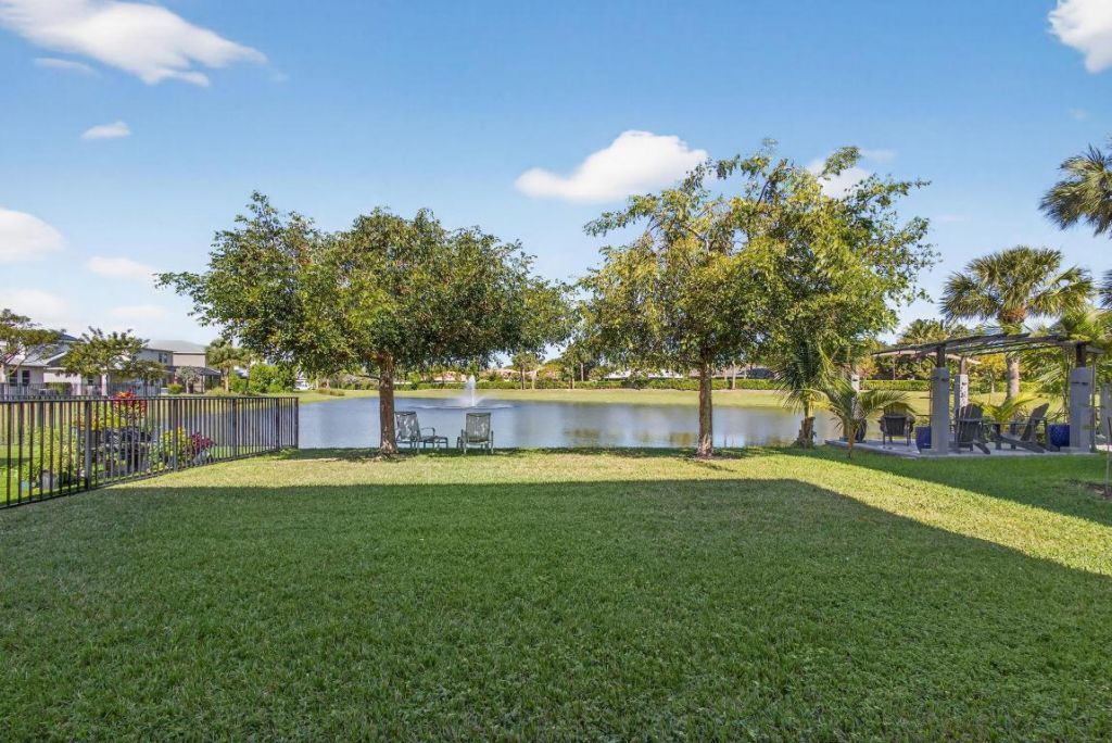 1822 Lake Cove Drive, Lake Worth, FL 33460 Photo