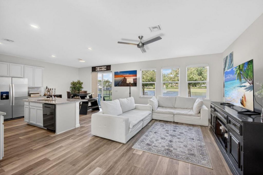 1822 Lake Cove Drive, Lake Worth, FL 33460 Photo