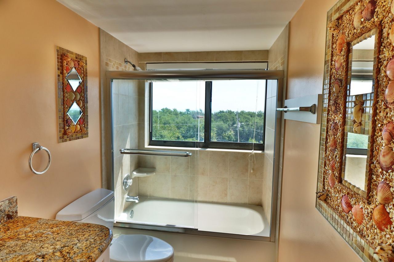 1530 Ocean Bay Drive, Unit 411, Key Largo, FL 33037 Photo