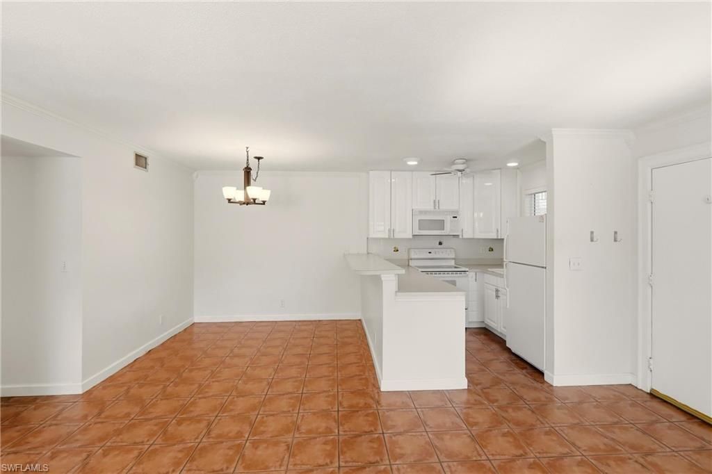 766 Central Ave., Unit 113, Naples, FL 34102 Photo