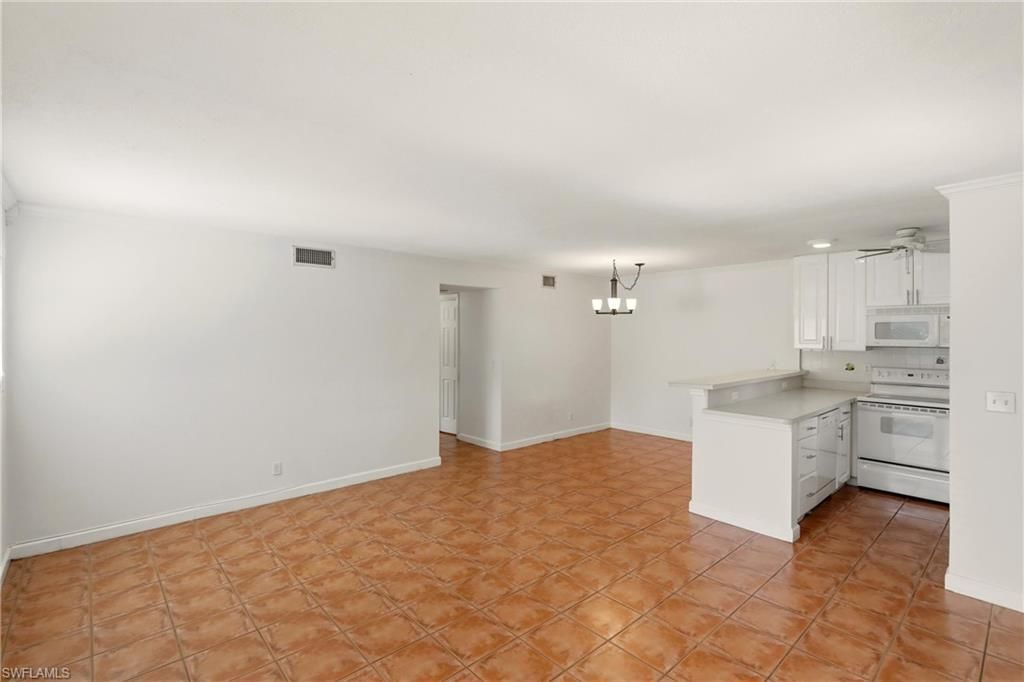 766 Central Ave., Unit 113, Naples, FL 34102 Photo