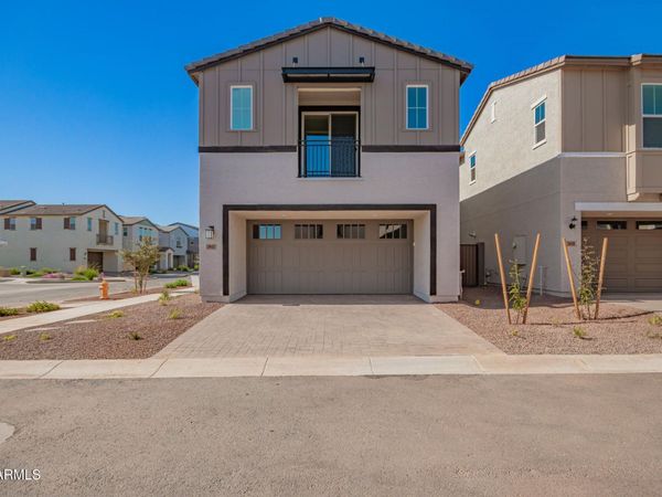 2460 W MAXIMO Way, Phoenix, AZ 85085