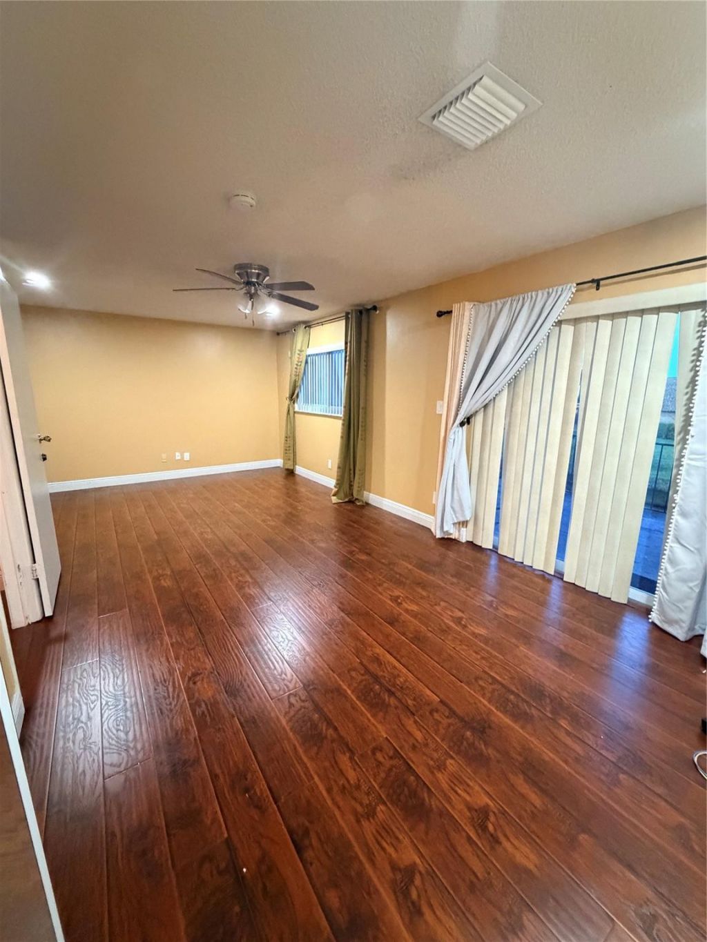 16 Spinning Wheel Lane, Tamarac, FL 33319 Photo