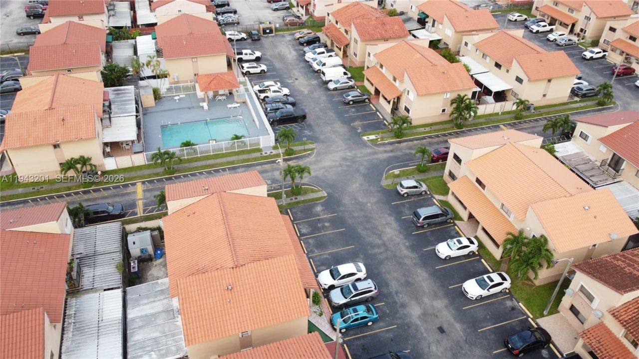 7801 W 29th Way, Unit 102, Hialeah, FL 33018 Photo