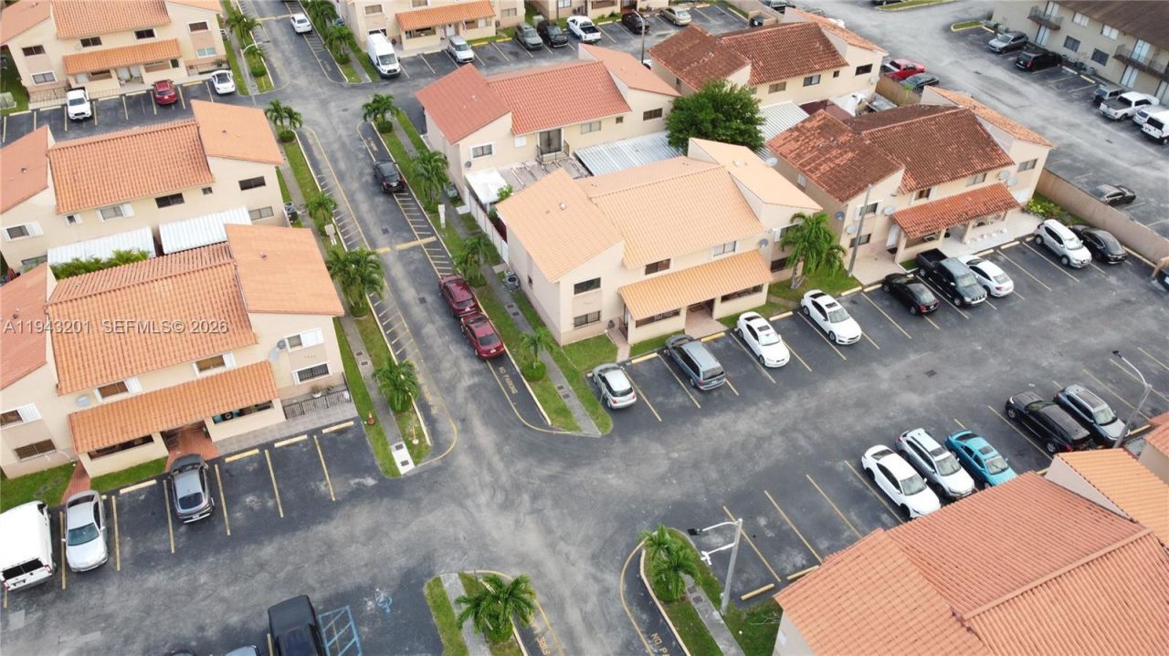 7801 W 29th Way, Unit 102, Hialeah, FL 33018 Photo