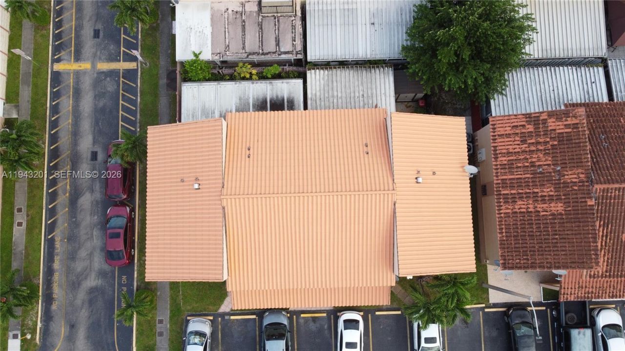 7801 W 29th Way, Unit 102, Hialeah, FL 33018 Photo