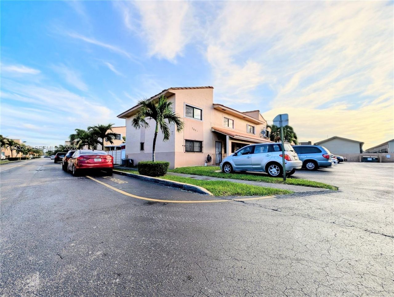 7801 W 29th Way, Unit 102, Hialeah, FL 33018 Photo