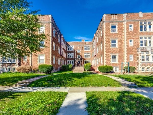 2828 S Moreland Boulevard, Cleveland, OH 44120