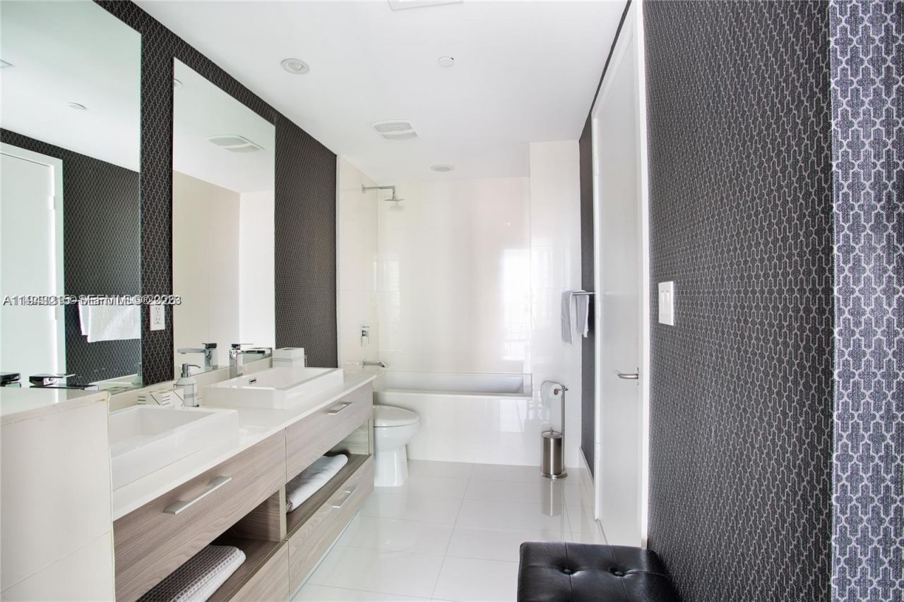 1300 S Miami Ave, Unit 2104, Miami, FL 33130 Photo