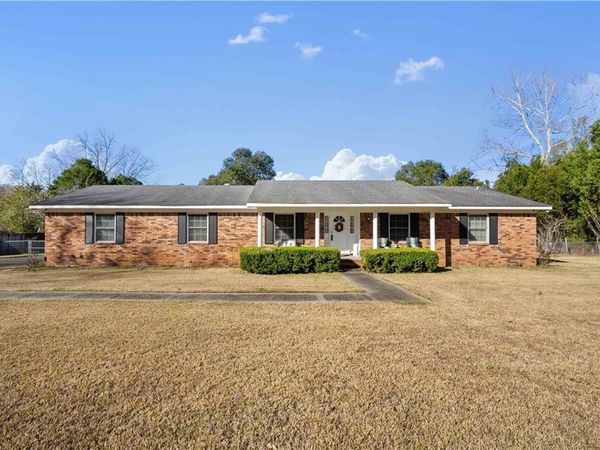 5174 Roswell Road S, Mobile, AL 36619