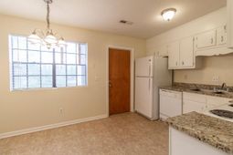 106 Timber Lane photo 4