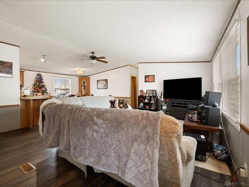 141 N Xenia Drive, Enon Vlg, OH 45323 Photo 7