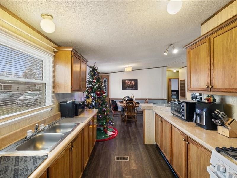 141 N Xenia Drive, Enon Vlg, OH 45323 Photo 8