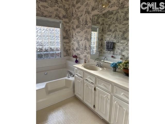 834 Moss Creek Drive  Photo 4