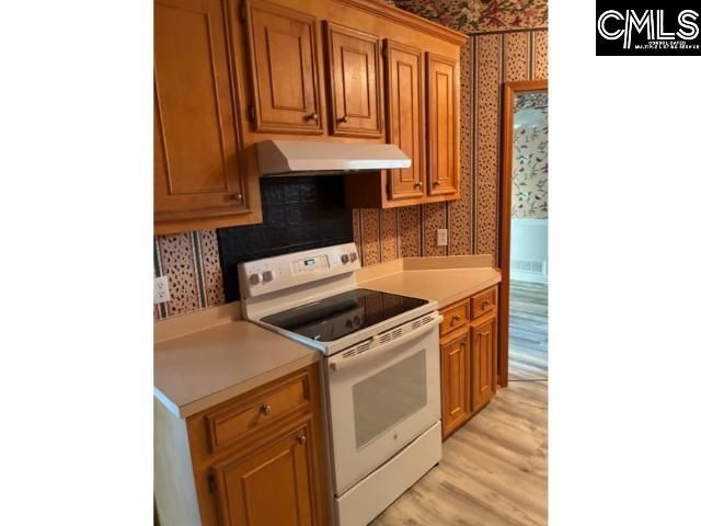 834 Moss Creek Drive  Photo 8