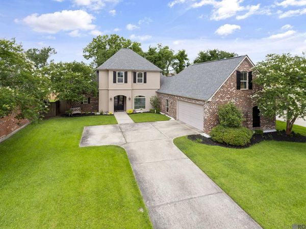5826 Nature Trail Dr, Baton Rouge, LA 70817
