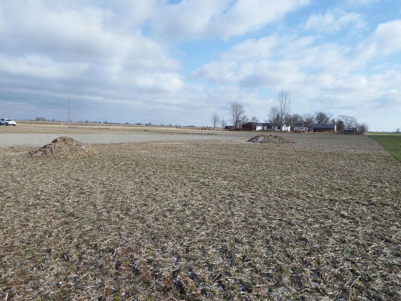 9948 Glaze Road, New Holland, OH 43145 Photo 3