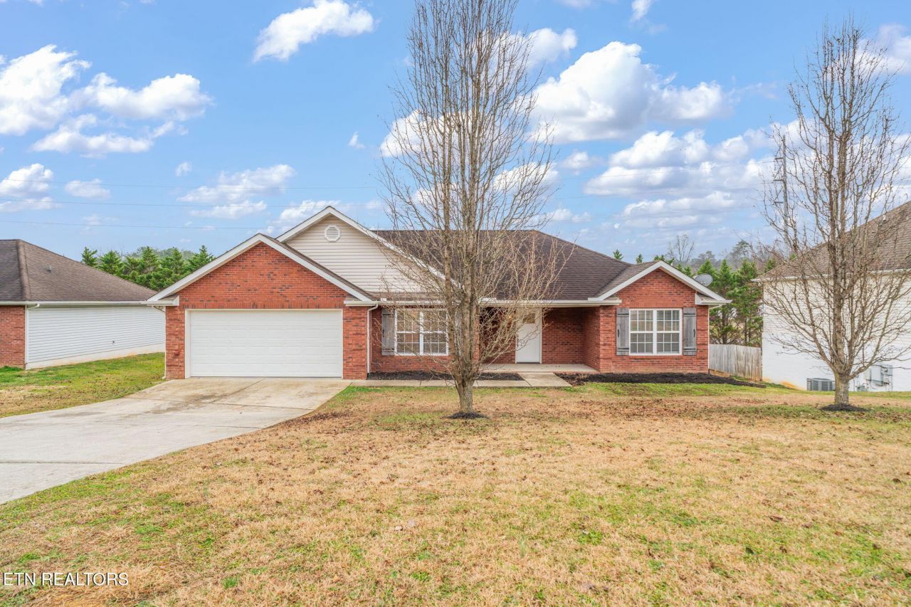 8126 Broken Rock Lane, Knoxville, TN 37924 Main Photo