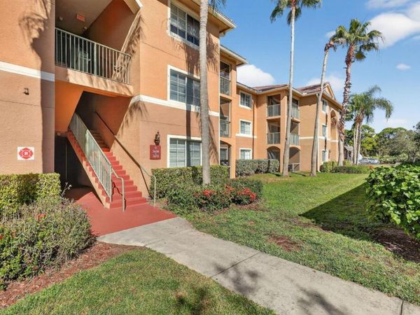 3662 NW Adriatic Lane, Jensen Beach, FL 34957