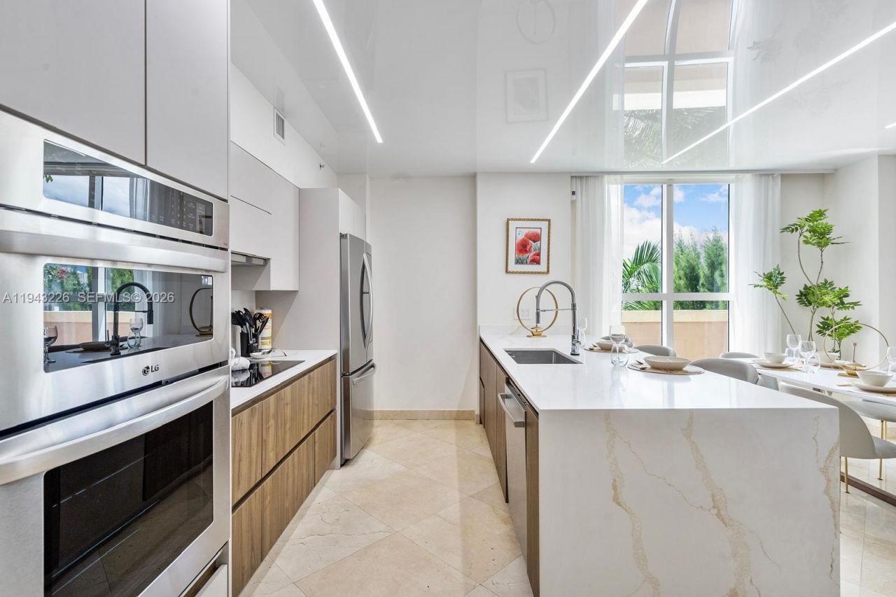 17555 Atlantic Blvd, Unit 508, Sunny Isles Beach, FL 33160 Photo