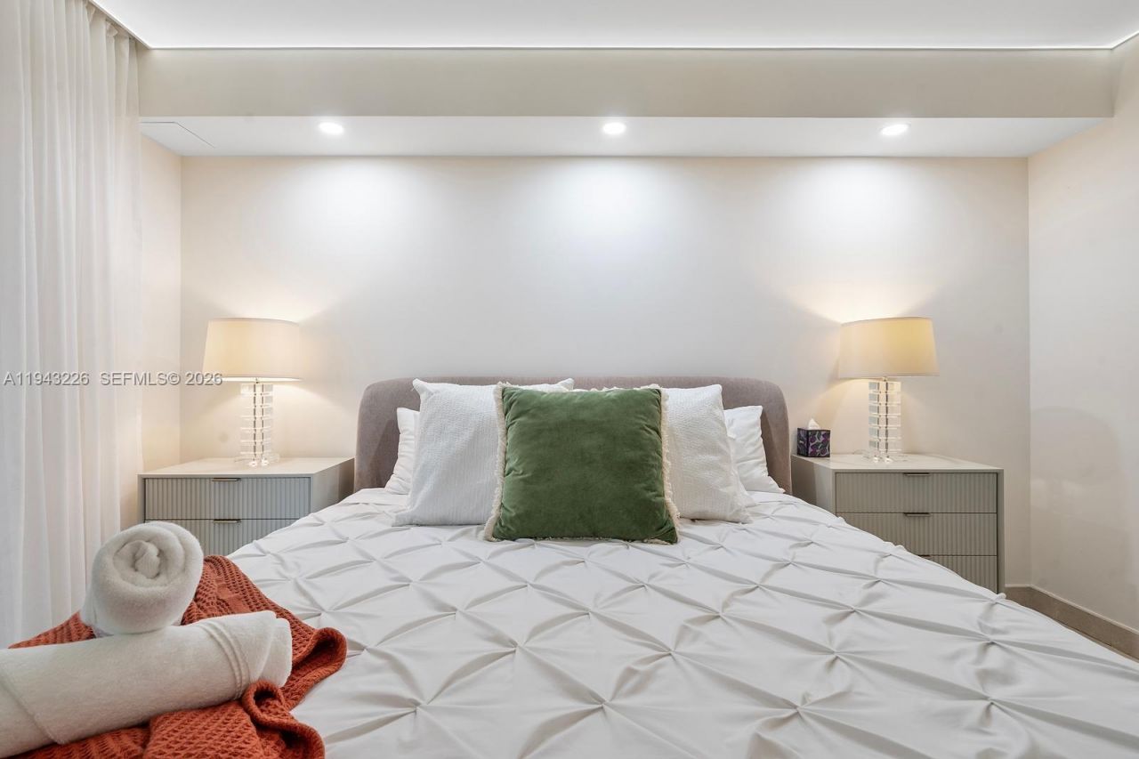 17555 Atlantic Blvd, Unit 508, Sunny Isles Beach, FL 33160 Photo