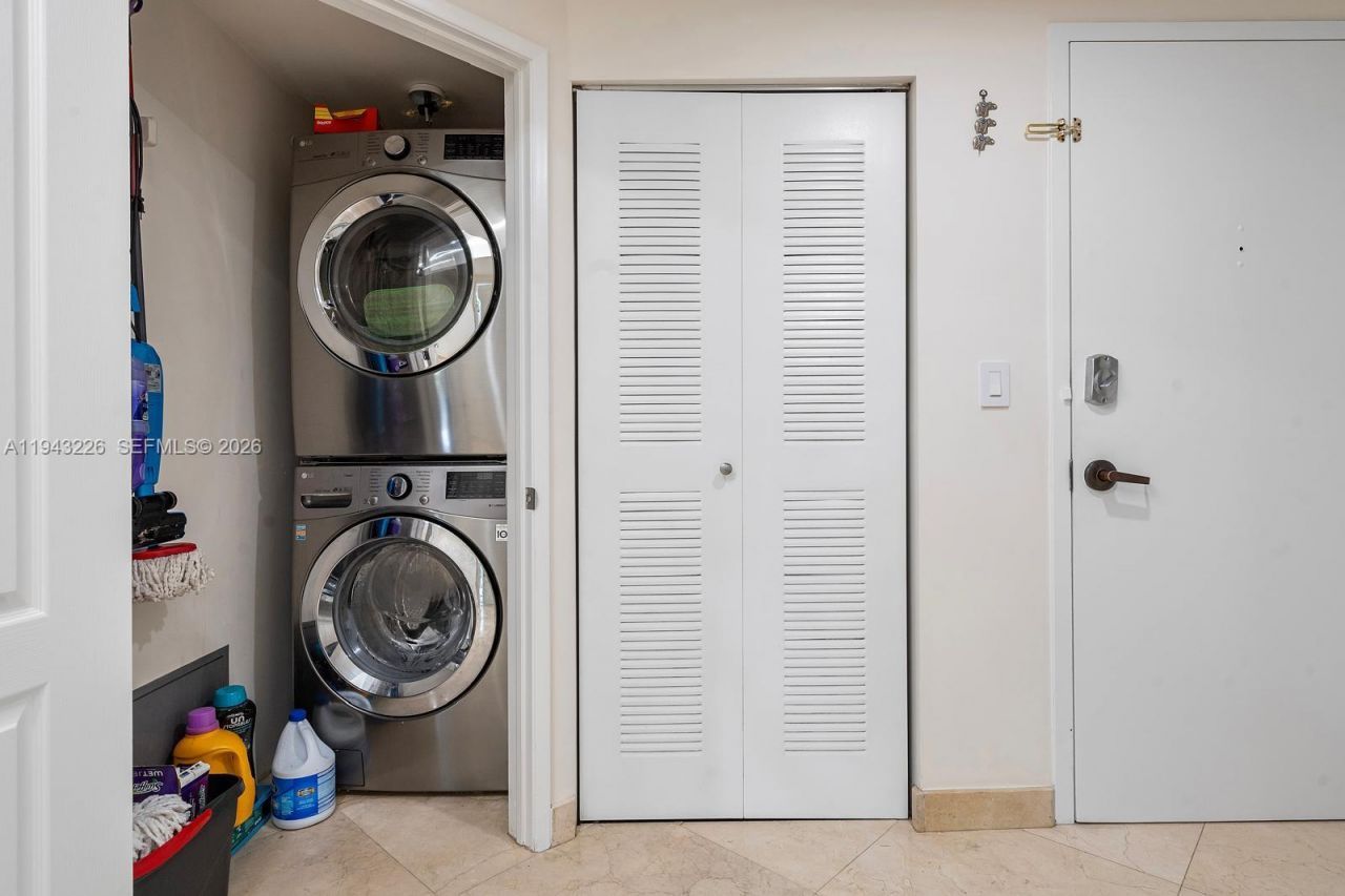 17555 Atlantic Blvd, Unit 508, Sunny Isles Beach, FL 33160 Photo