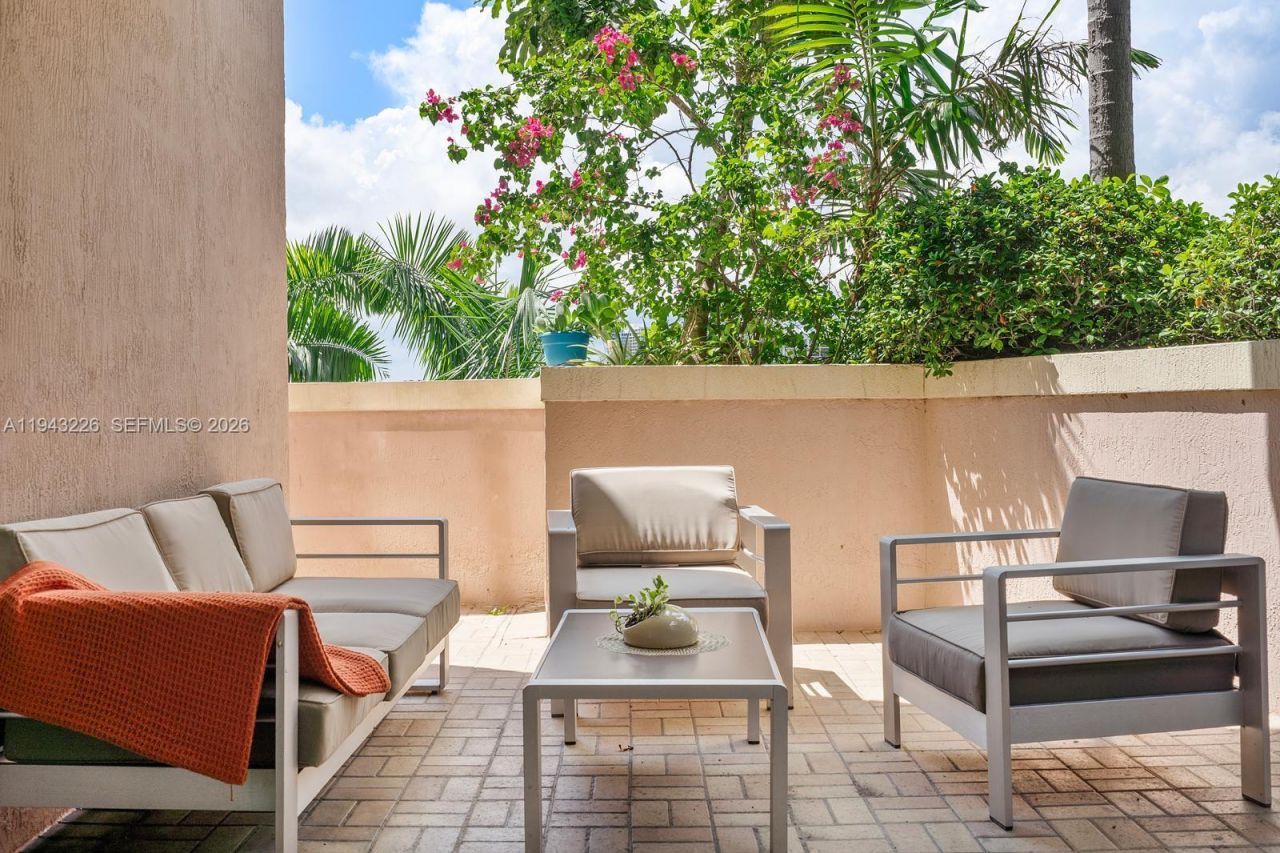 17555 Atlantic Blvd, Unit 508, Sunny Isles Beach, FL 33160 Photo