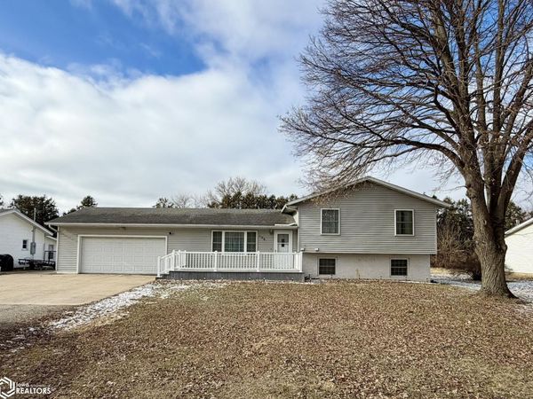 108 Roy El Road, Wapello, IA 52653