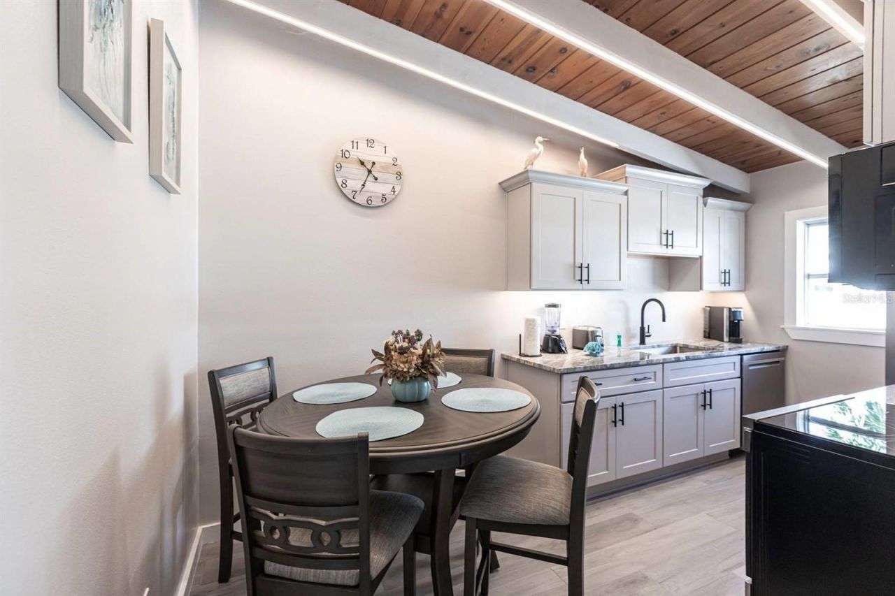 6006 Midnight Pass Road, Unit 65, Sarasota, FL 34242 Photo