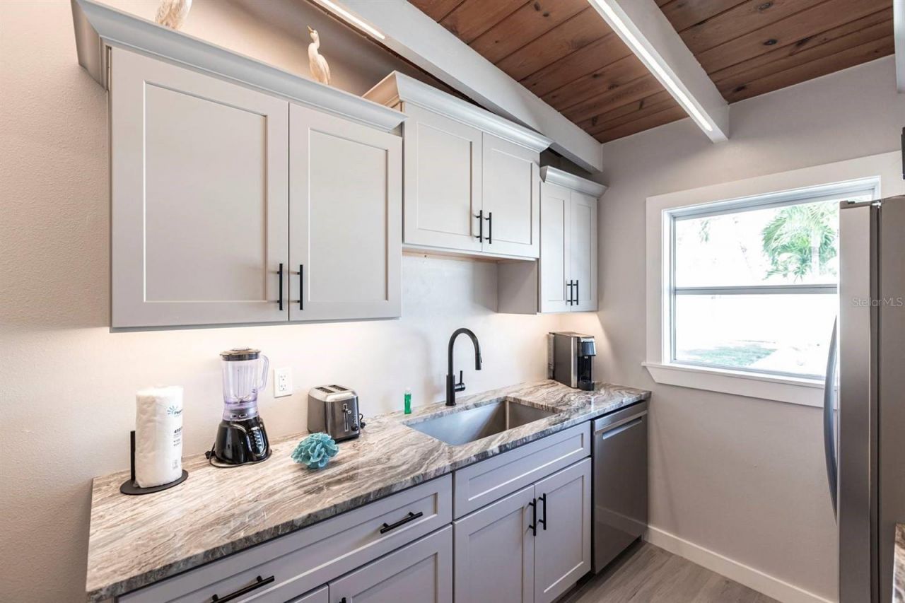 6006 Midnight Pass Road, Unit 65, Sarasota, FL 34242 Photo