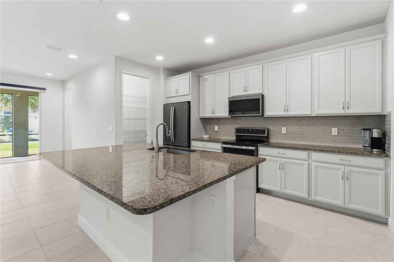 2313 Sunset Wind Loop, Oldsmar, FL 34677 Photo
