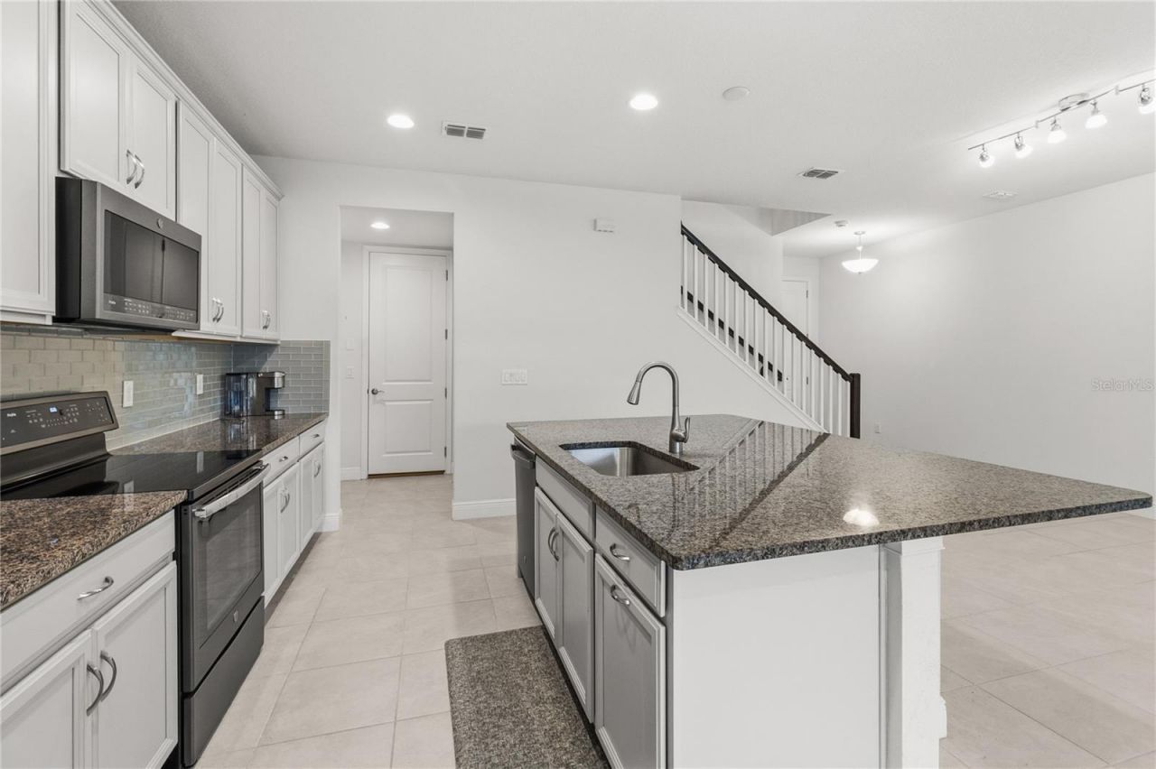 2313 Sunset Wind Loop, Oldsmar, FL 34677 Photo