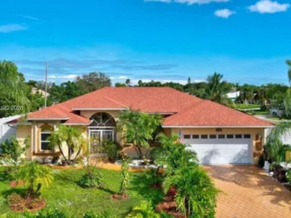 3228 SE Pinto St, Port St. Lucie, FL 34984