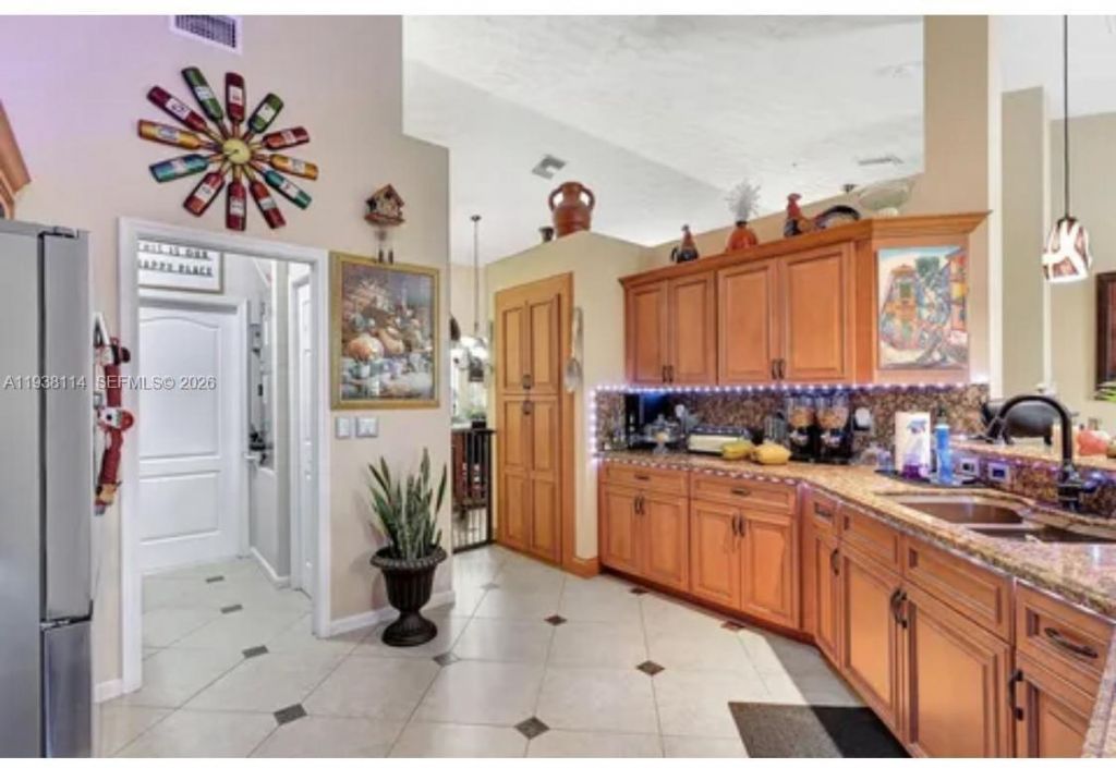 3228 SE Pinto St, Port Saint Lucie, FL 34984 Photo