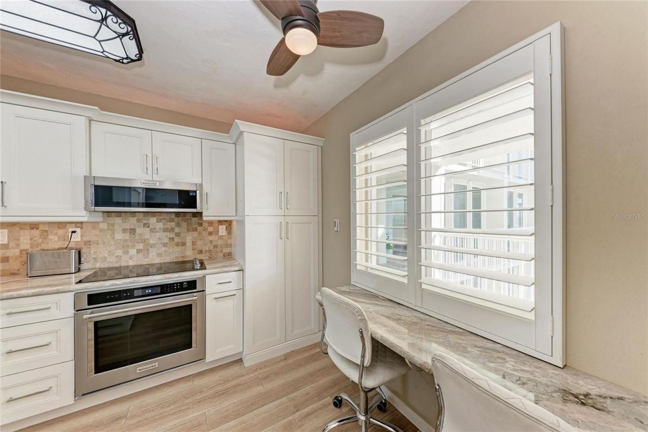 5200 Gulf Drive, Unit 302, Holmes Beach, FL 34217 Photo