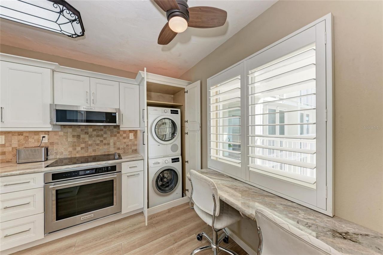 5200 Gulf Drive, Unit 302, Holmes Beach, FL 34217 Photo