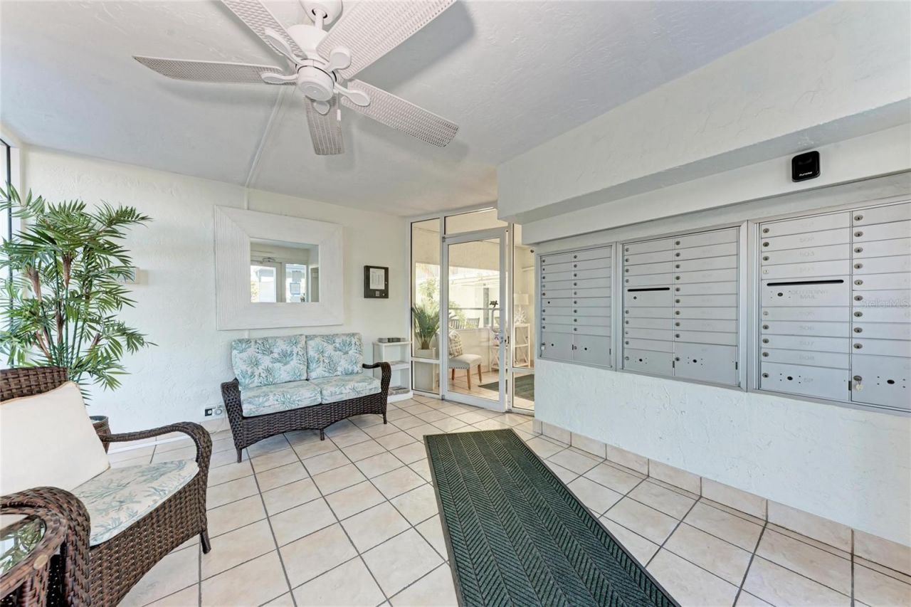 5200 Gulf Drive, Unit 302, Holmes Beach, FL 34217 Photo