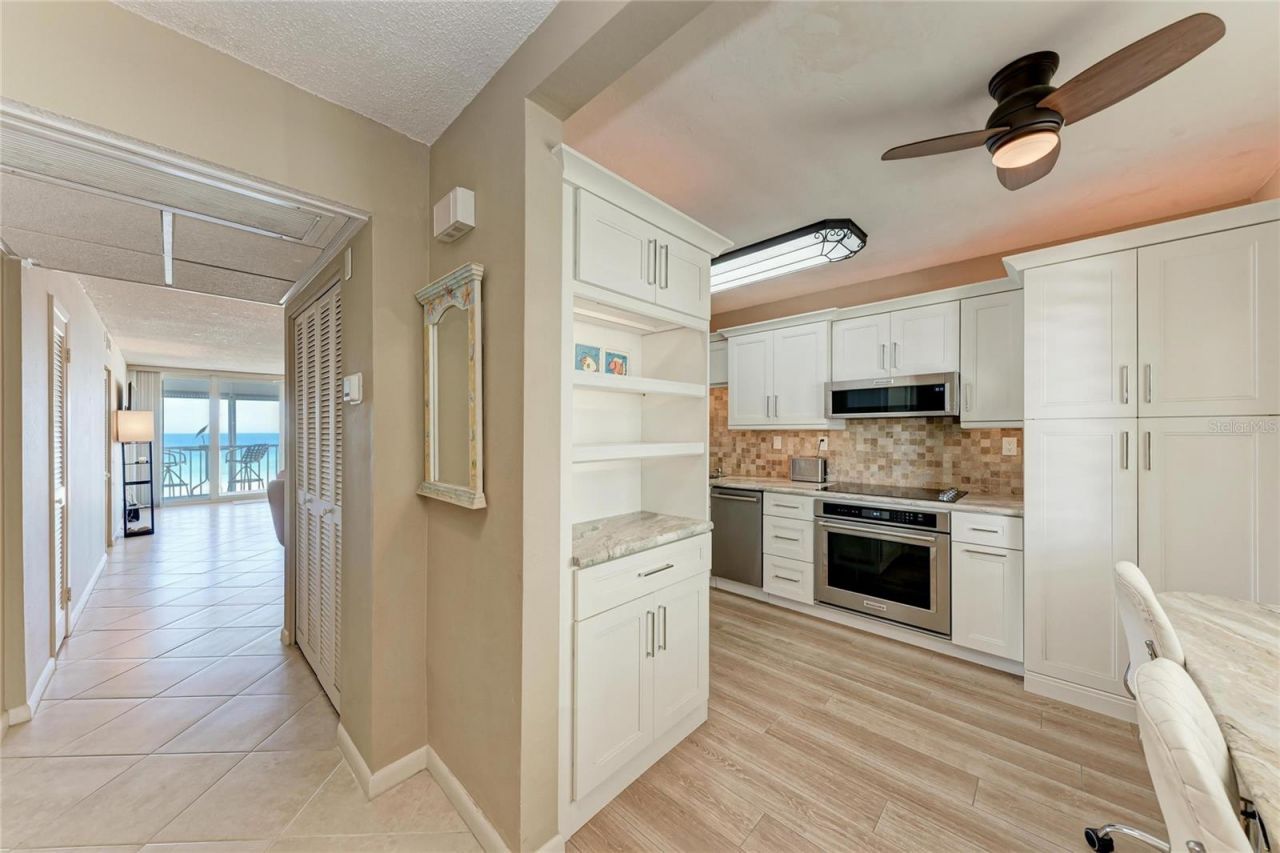 5200 Gulf Drive, Unit 302, Holmes Beach, FL 34217 Photo
