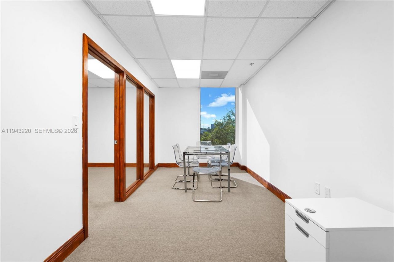 12550 Biscayne Blvd , Unit 304B, North Miami, FL 33181 Photo