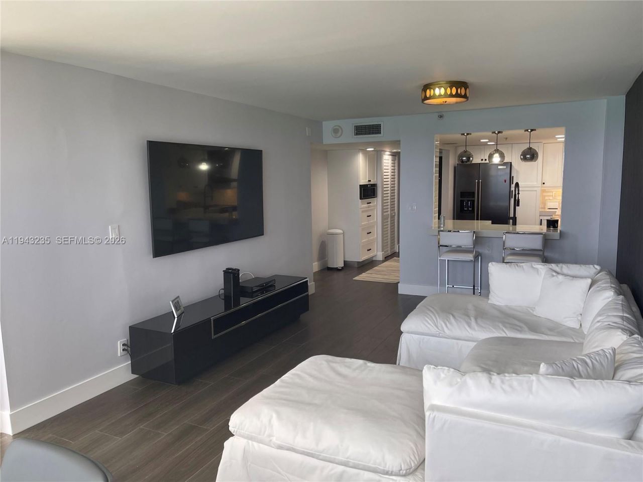 2555 Collins Ave , Unit 1409, Miami Beach, FL 33140 Photo