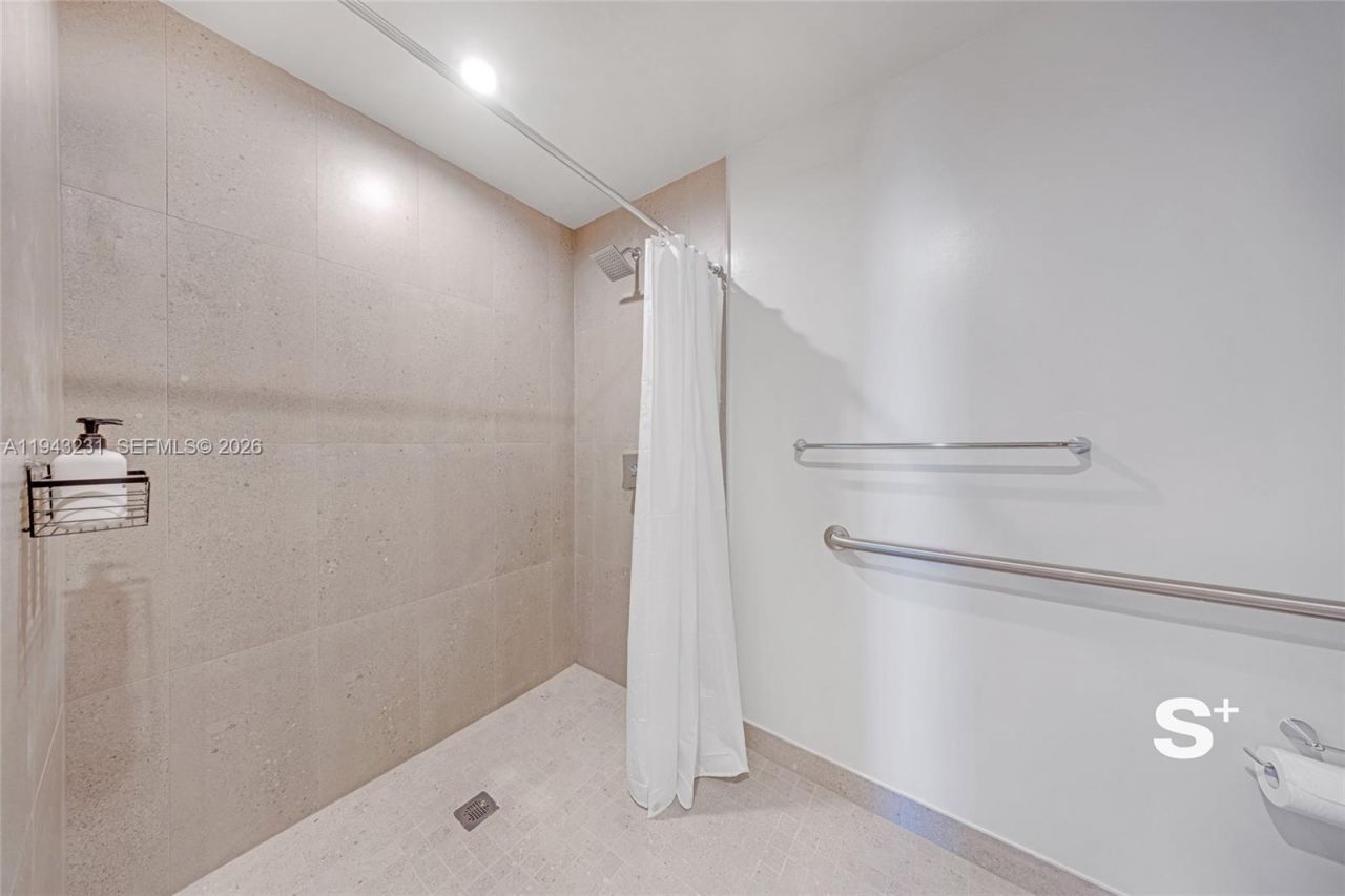 11 NE 6th St, Unit 2307, Miami, FL 33132 Photo