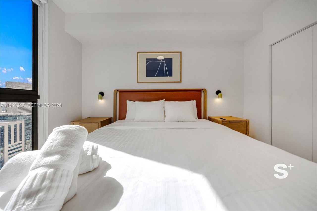 11 NE 6th St, Unit 2903, Miami, FL 33132 Photo