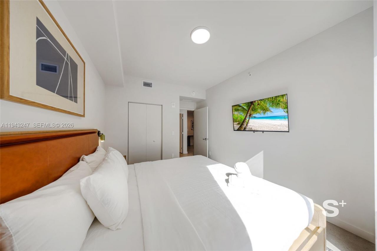 11 NE 6th St, Unit 2903, Miami, FL 33132 Photo