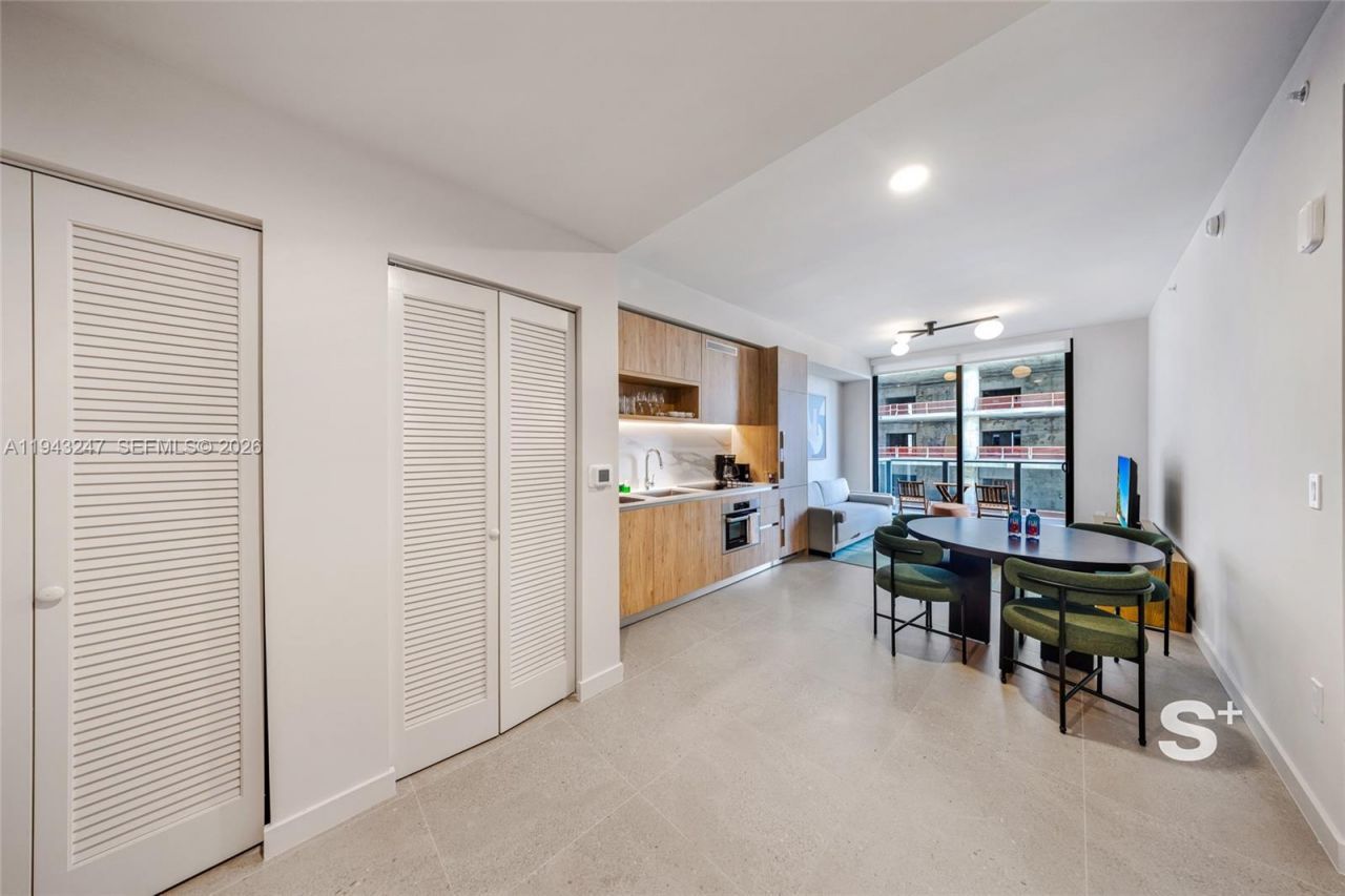 11 NE 6th St, Unit 2903, Miami, FL 33132 Photo