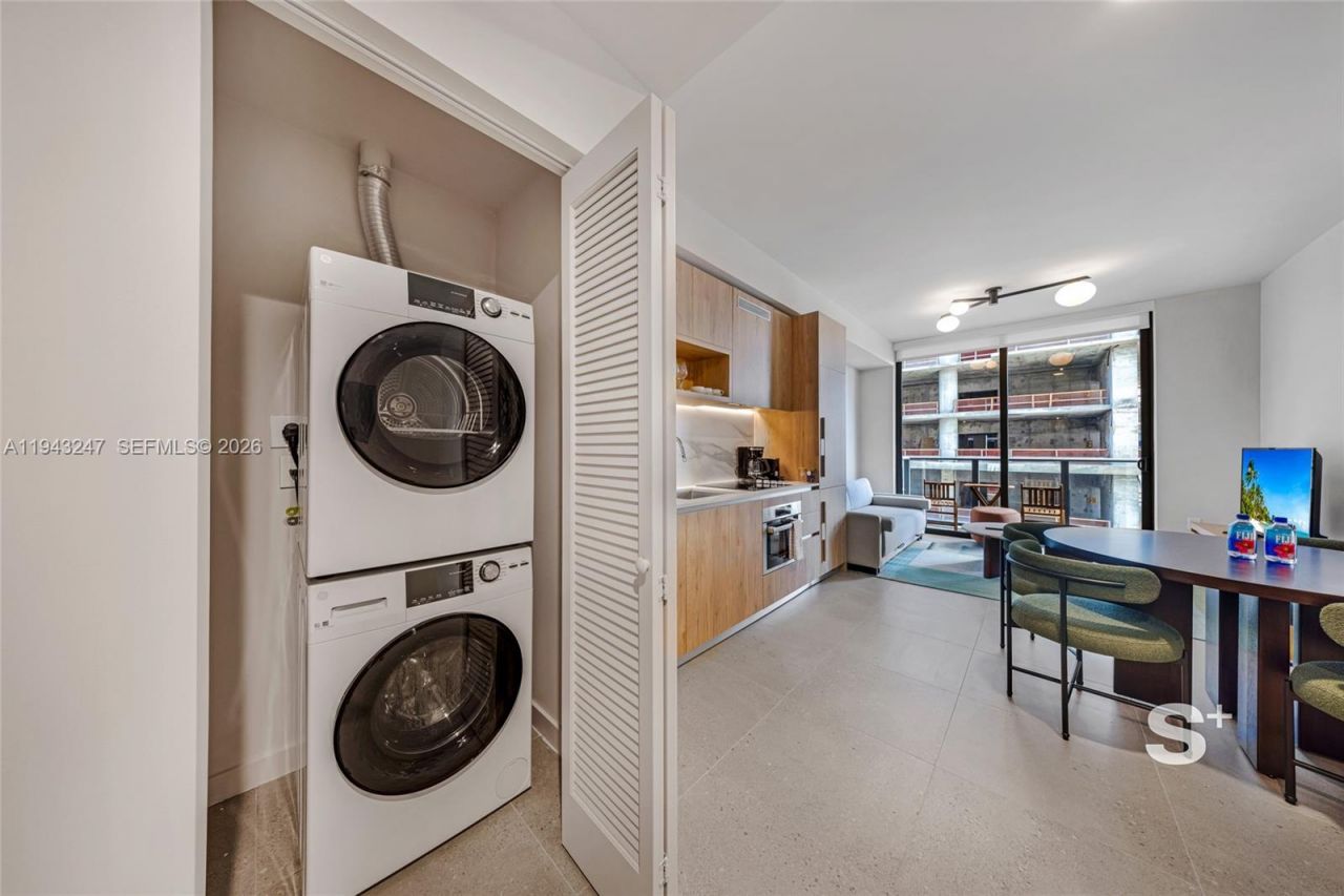 11 NE 6th St, Unit 2903, Miami, FL 33132 Photo