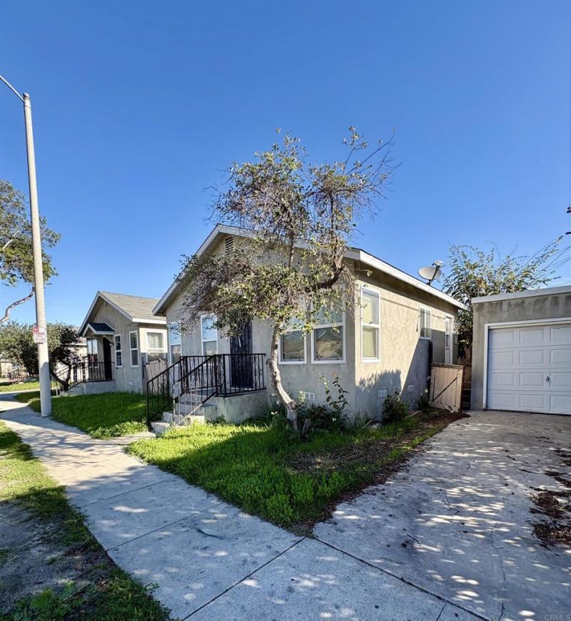 5202 Gifford Avenue, Maywood, CA 90270 Main Photo